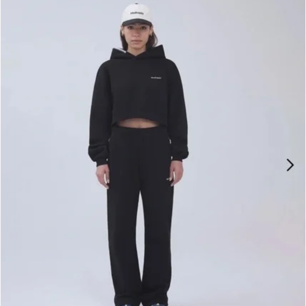Never worn black cropped hoodie